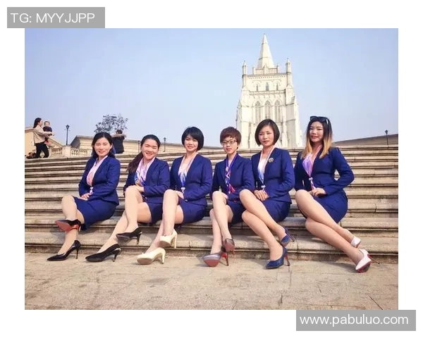 苏玲的成长之路：从平凡女孩到职场精英的蜕变故事