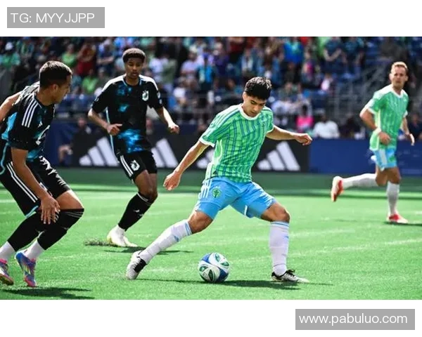 西雅图海湾人迎战洛杉矶银河展现足球激情与实力对决