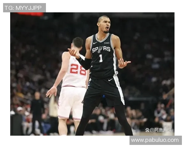 马刺与火箭激战正酣12月23日NBA精彩对决引发球迷热议